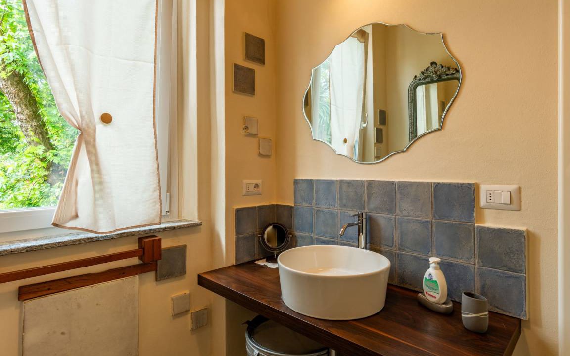 Photo of Bathroom in Invorio