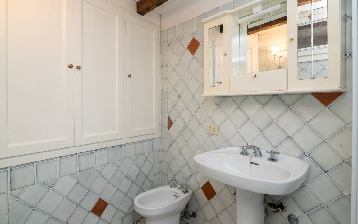 Photo of Bathroom in Golfo di Marinella