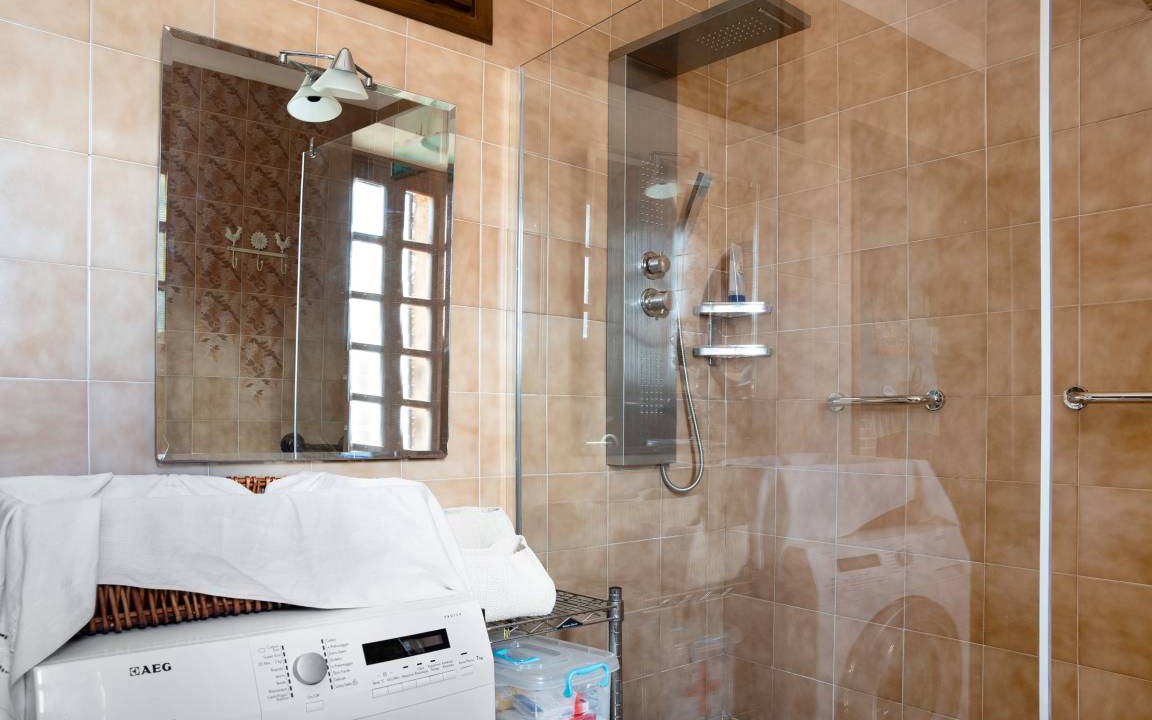 Photo of Bathroom in Serralunga d'Alba