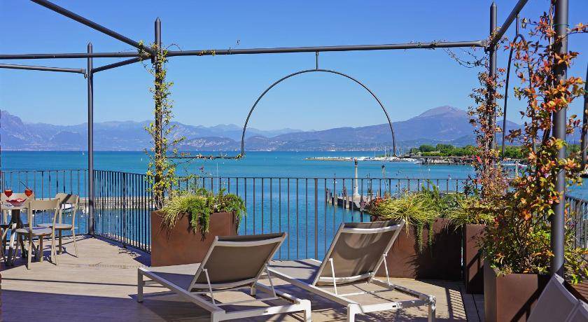 Photo of Patio Balcony in Peschiera del Garda City Centre