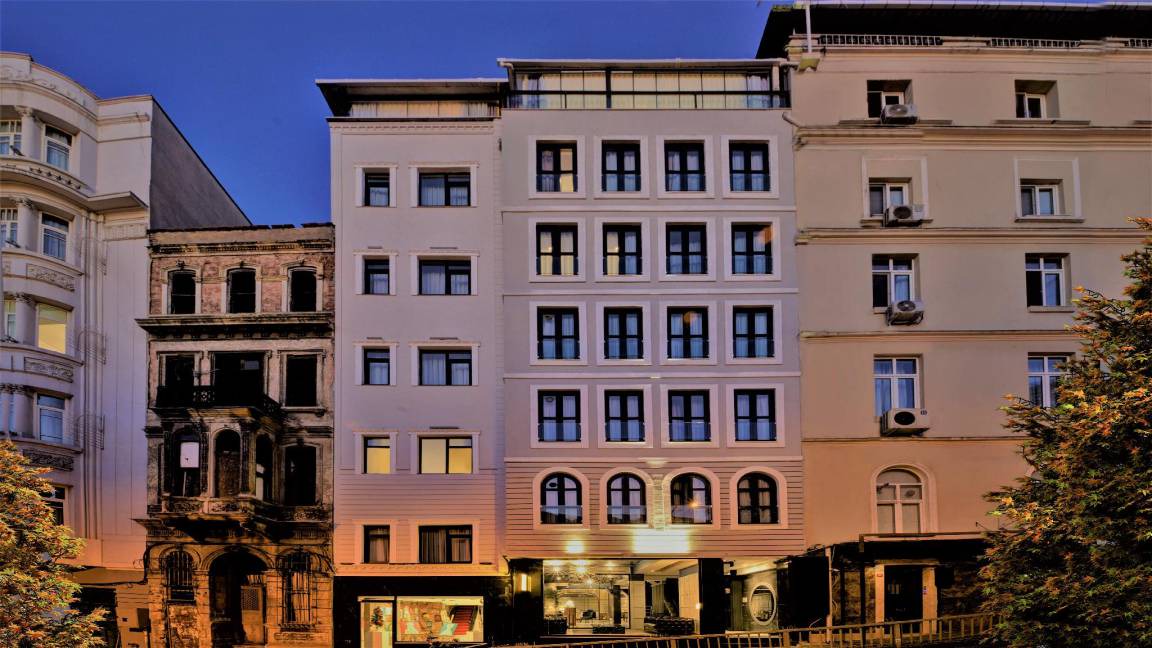 Photo of Others in Pera