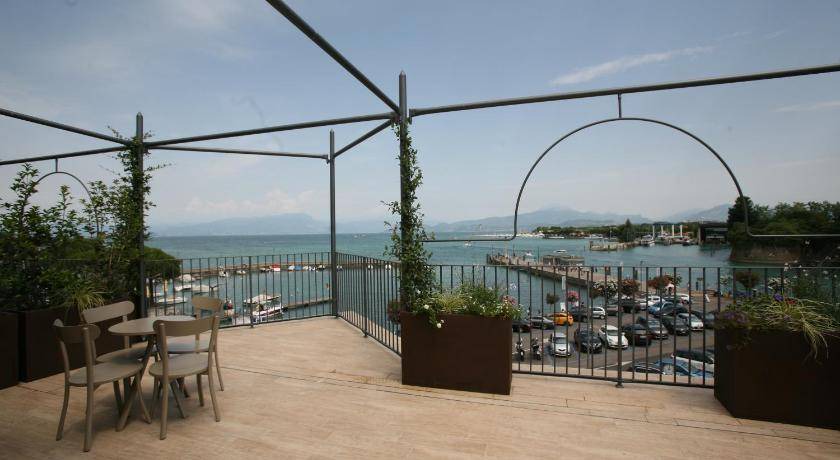 Photo of Patio Balcony in Peschiera del Garda City Centre