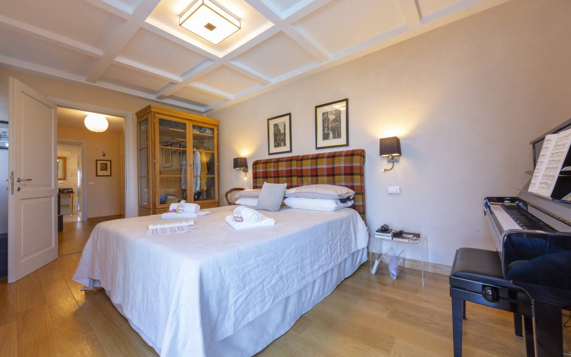 Photo of Bedroom in Belgirate