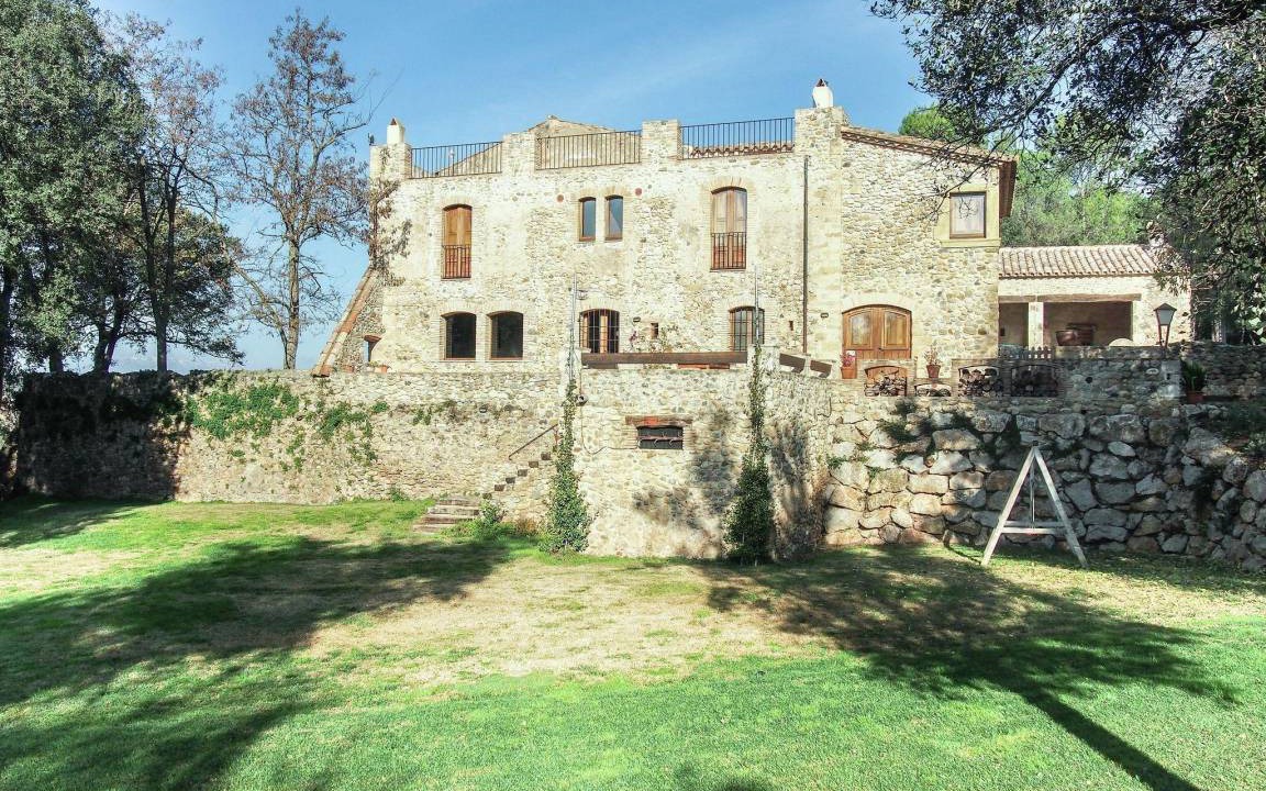 Photo of Buildings in Navata
