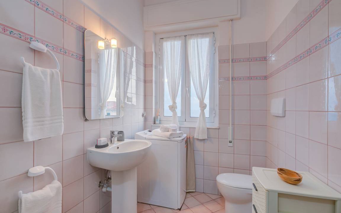 Photo of Bathroom in Oneglia