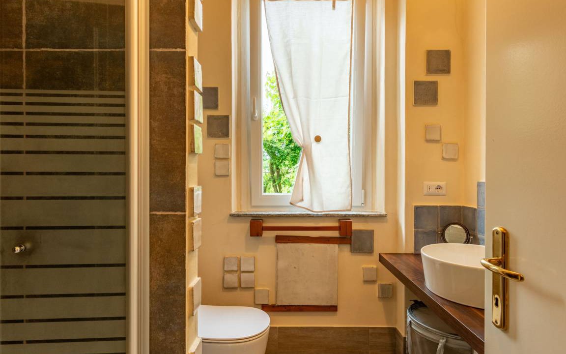 Photo of Bathroom in Invorio