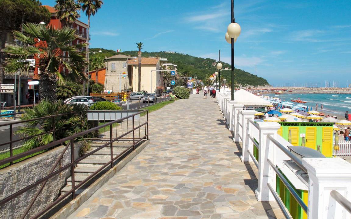 Photo of Others in Rossi