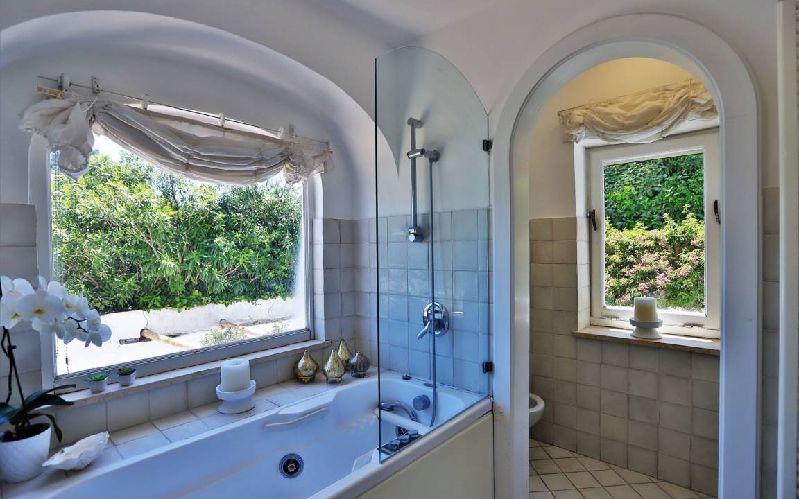 Photo of Bathroom in Marina Grande