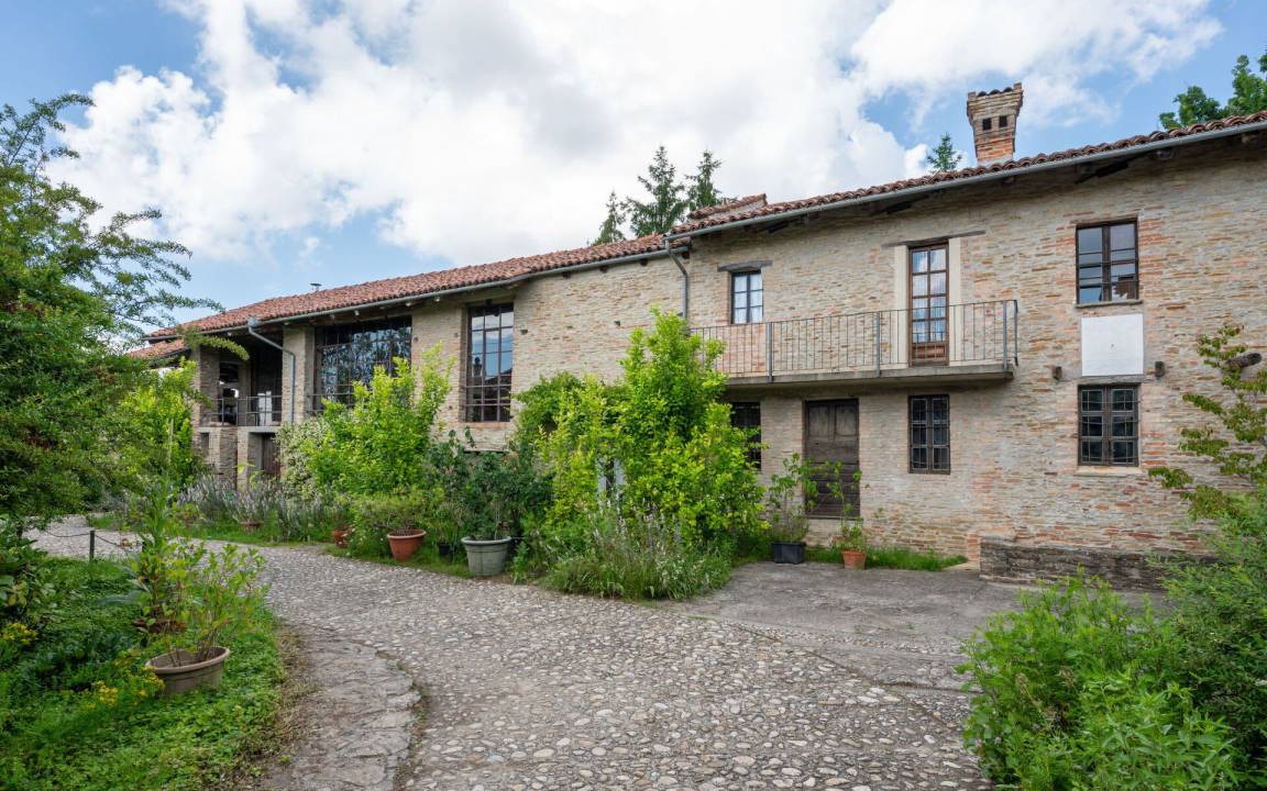 Photo of Buildings in Trezzo Tinella