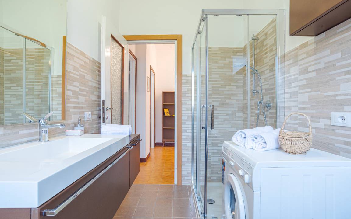 Photo of Bathroom in Barni