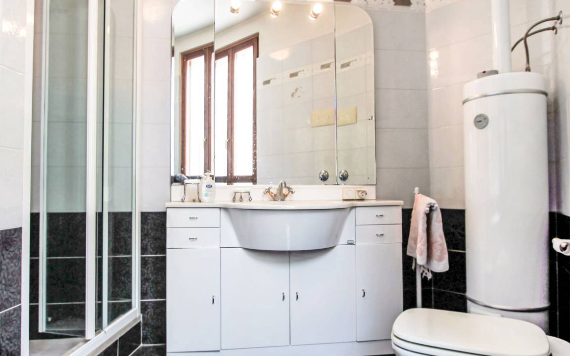 Photo of Bathroom in Liano-Formaga
