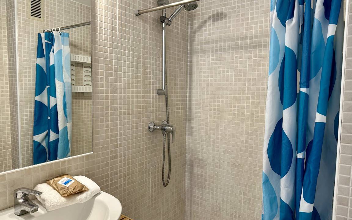 Photo of Bathroom in Pals