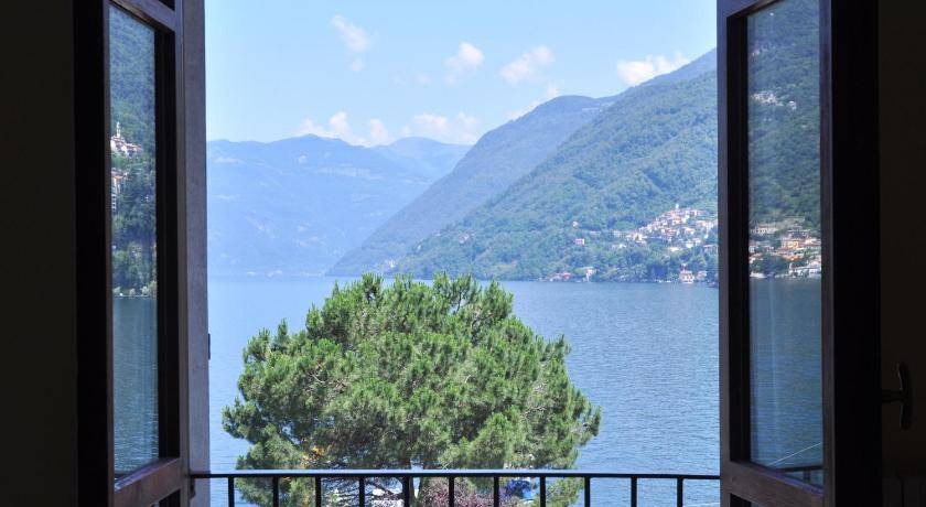 Photo of Others in Riva