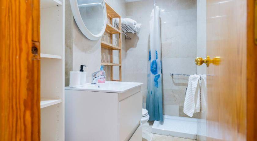 Photo of Bathroom in Doctor Barraquer-Grupo Renfe-Policlinico