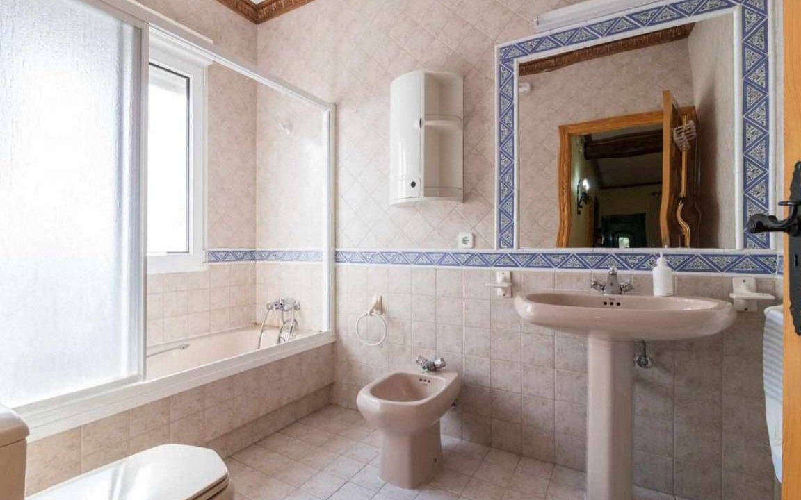 Photo of Bathroom in Argamasilla de Alba