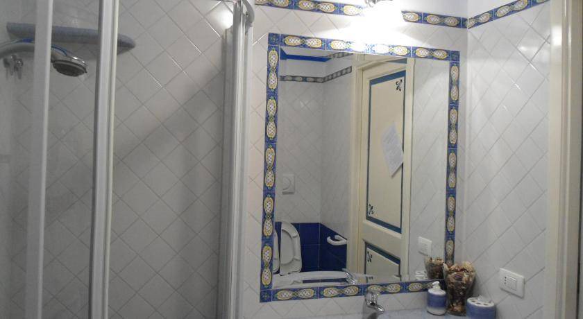 Photo of Bathroom in Montepertuso