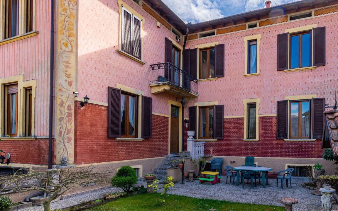 Photo of Buildings in Porto Ceresio
