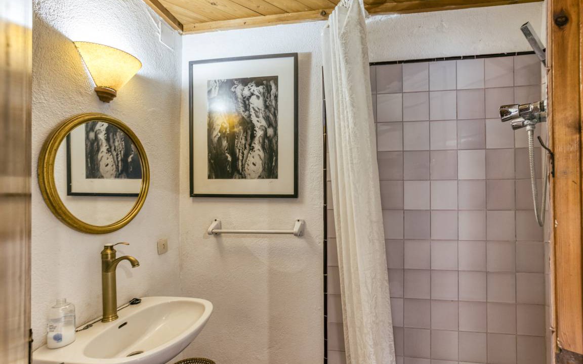Photo of Bathroom in Palau-Sator