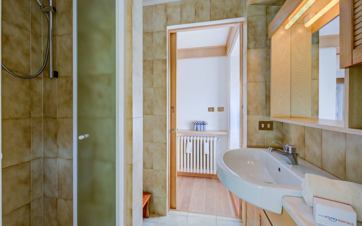 Photo of Bathroom in Staffa