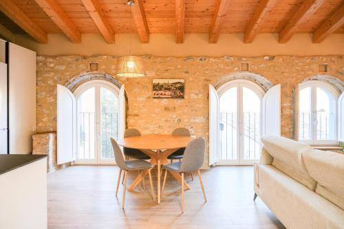Photo of Others in Besalu