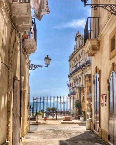 Photo of Buildings in Isola del Borgo Antico