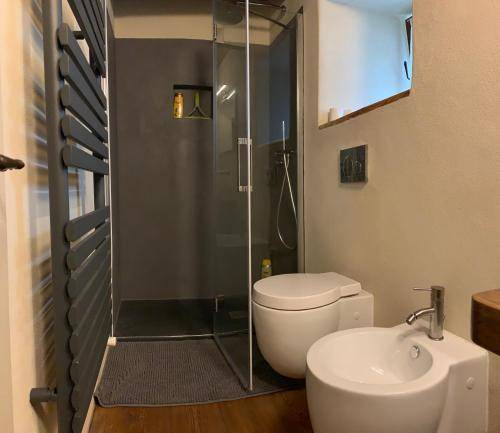 Photo of Bathroom in Trontano