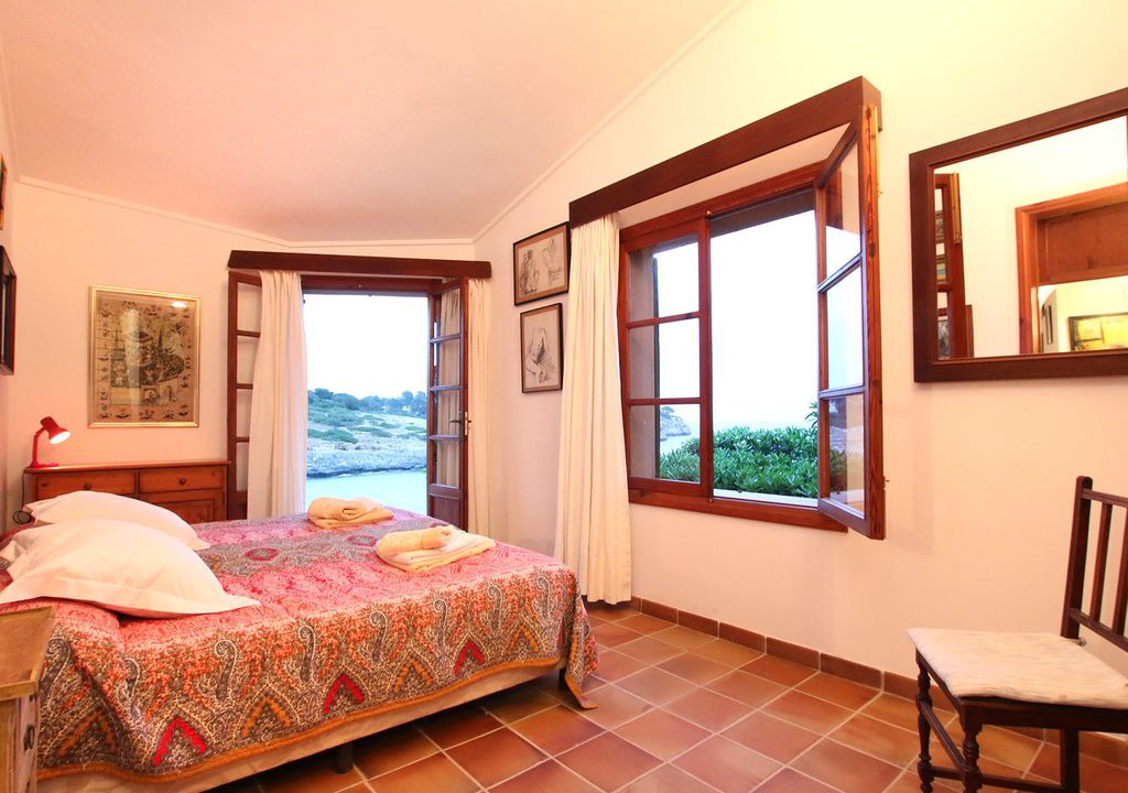 Photo of Bedroom in Cala Mandia