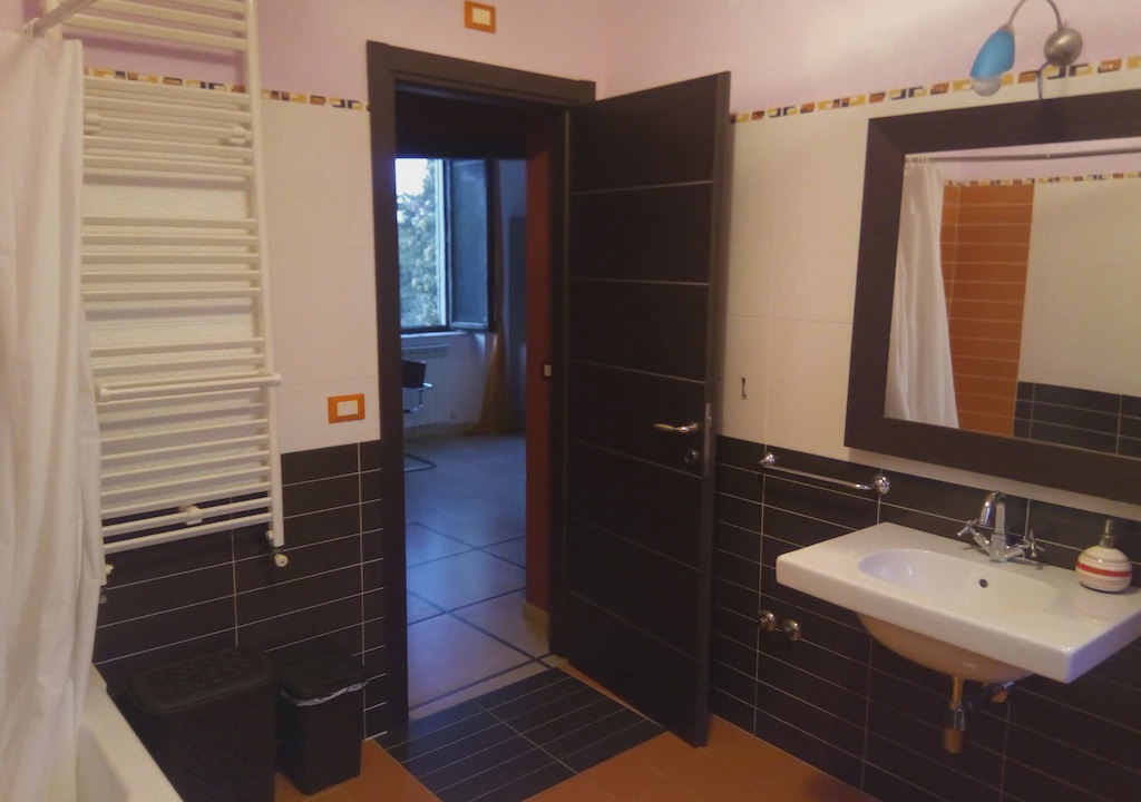 Photo of Bathroom in Marano Marchesato