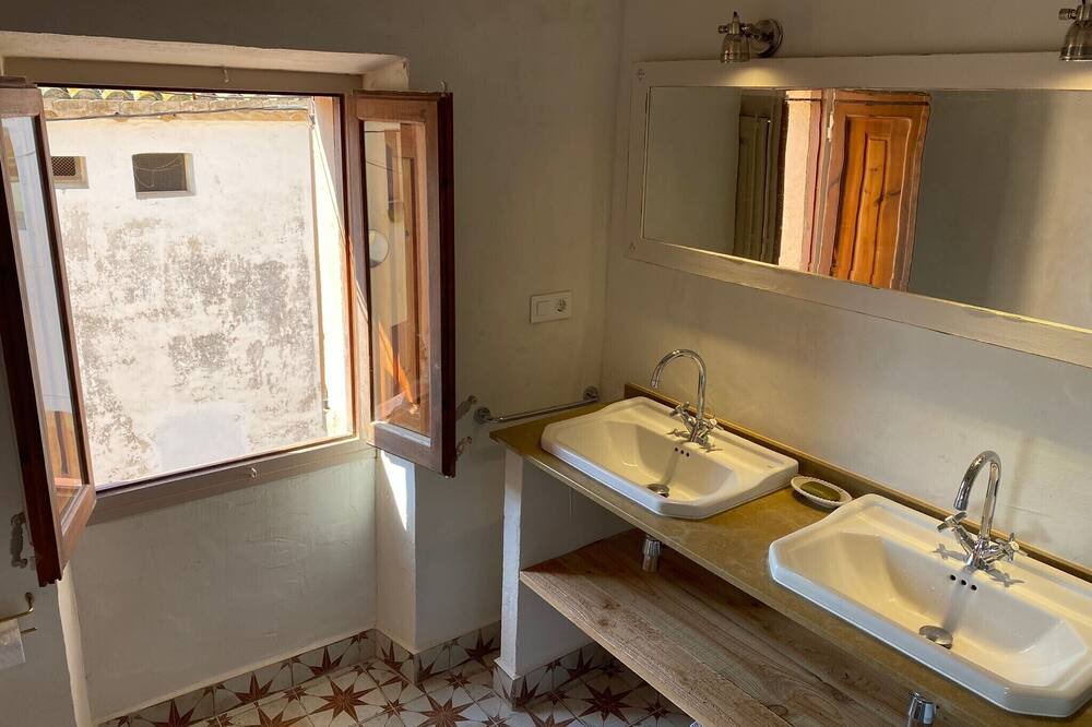 Photo of Bathroom in Sant Jaume dels Domenys
