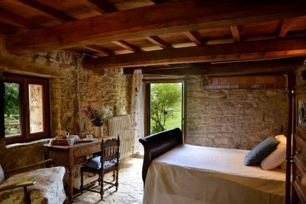 Photo of Bedroom in Montegabbione