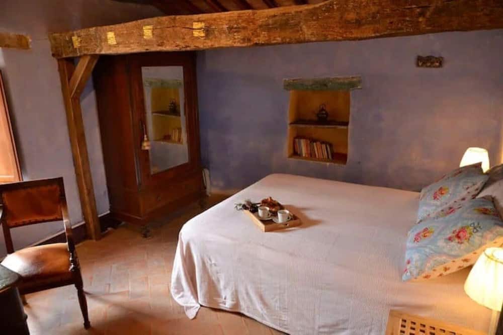 Photo of Bedroom in Montegabbione