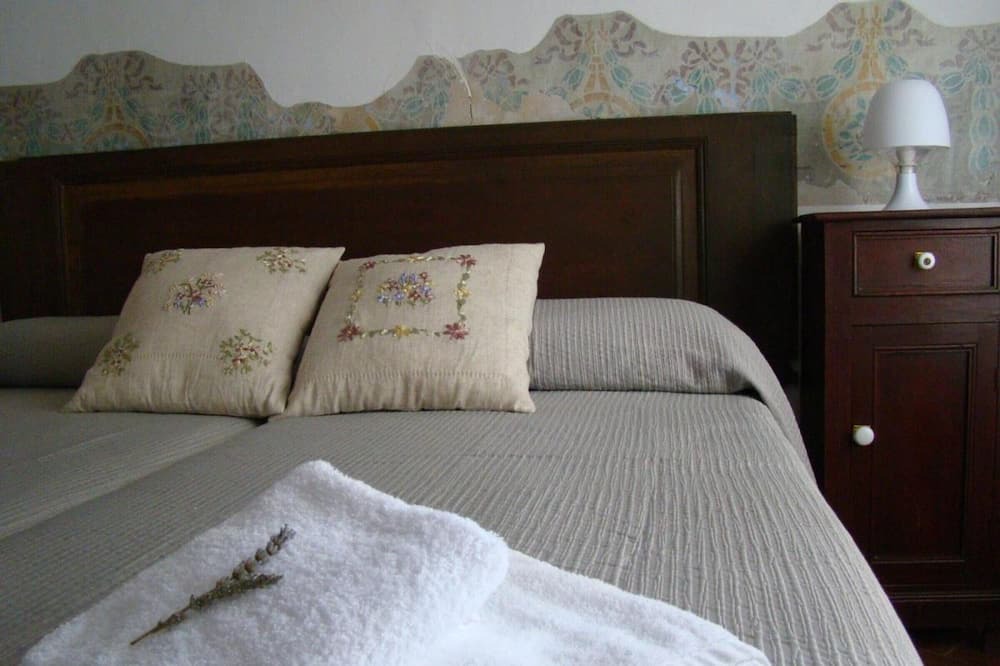 Photo of Bedroom in Falset