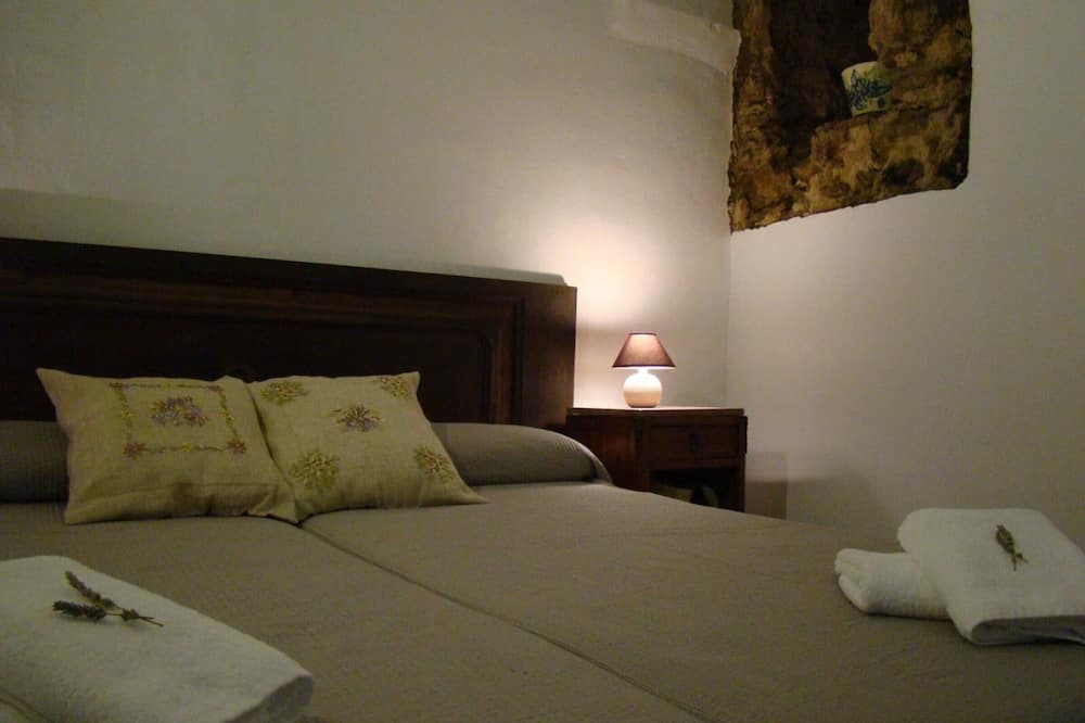Photo of Bedroom in Falset