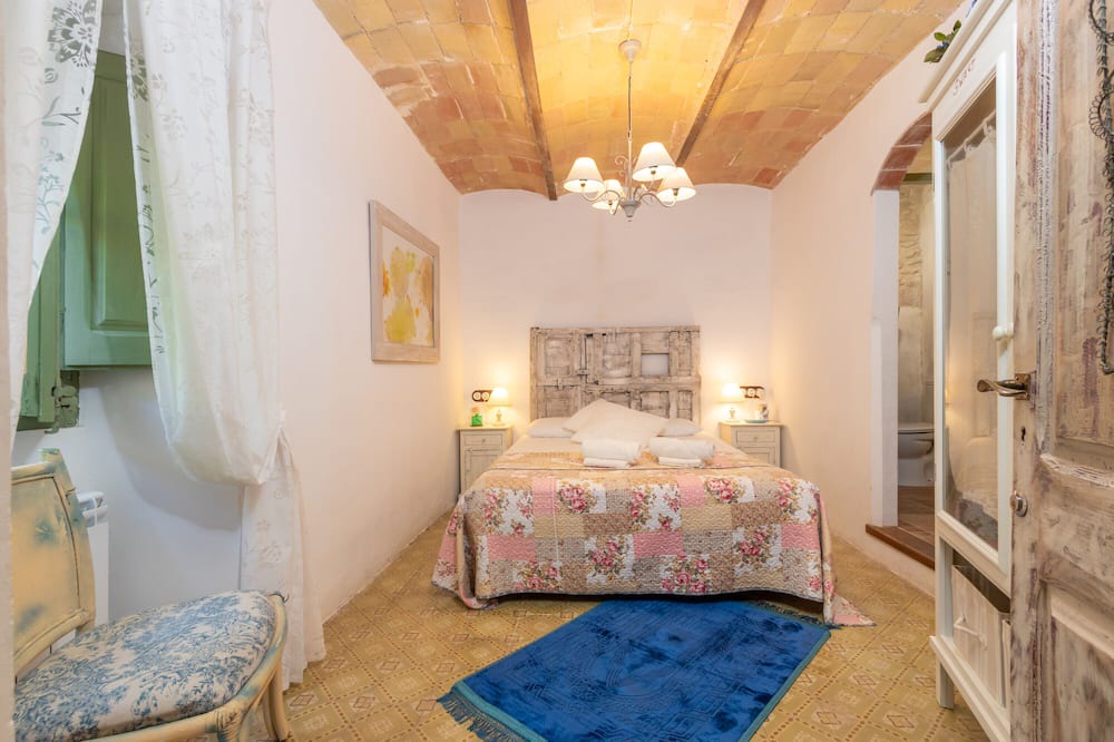 Photo of Bedroom in Esponella