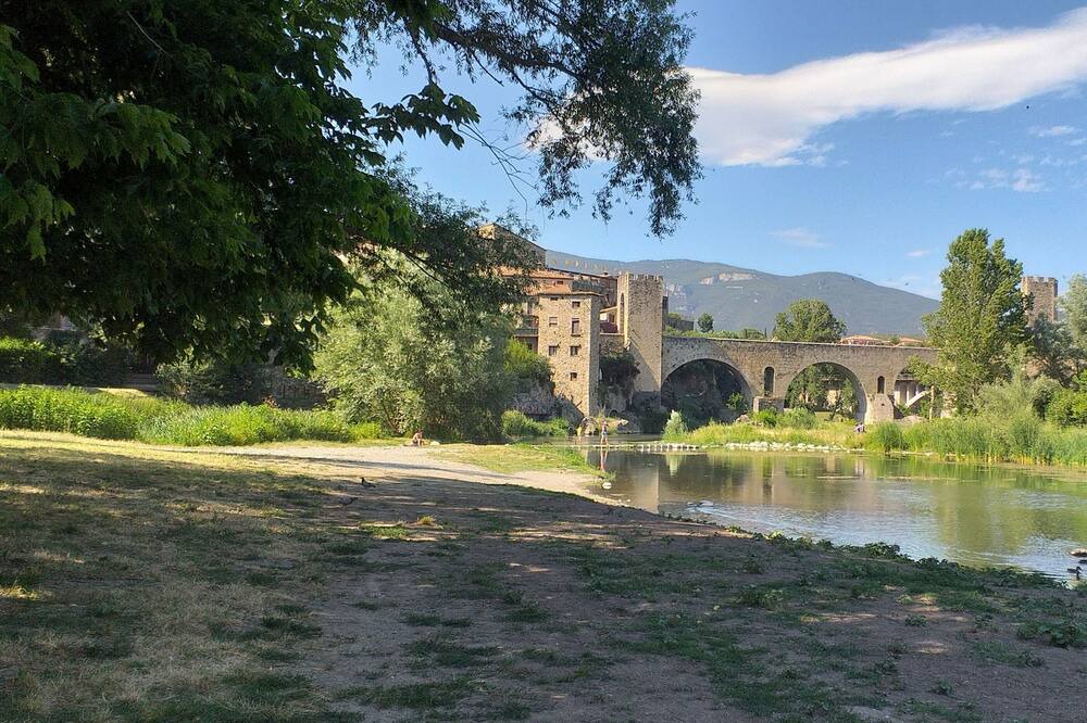 Photo of Outdoor in Besalu