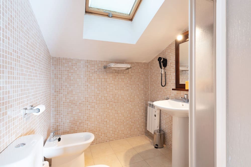 Photo of Bathroom in Gudar