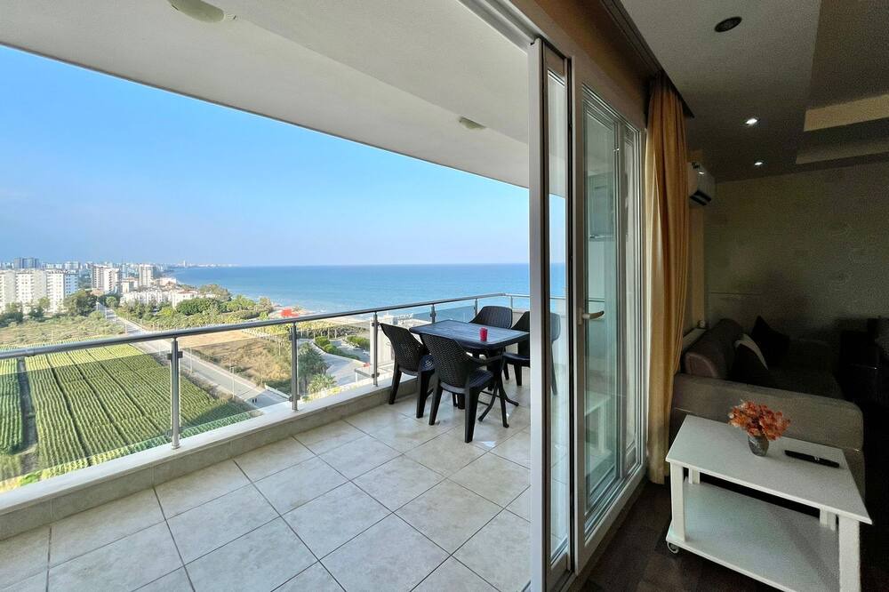 Photo of Patio Balcony in Mezetli