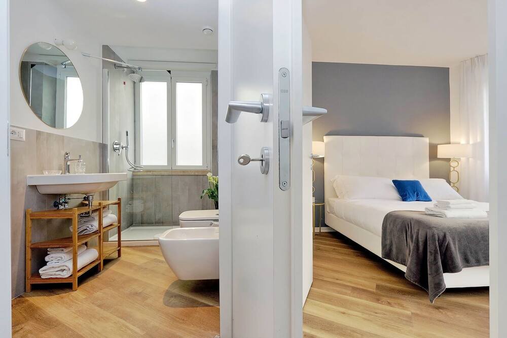Photo of Bathroom in Rione XVIII Castro Pretorio