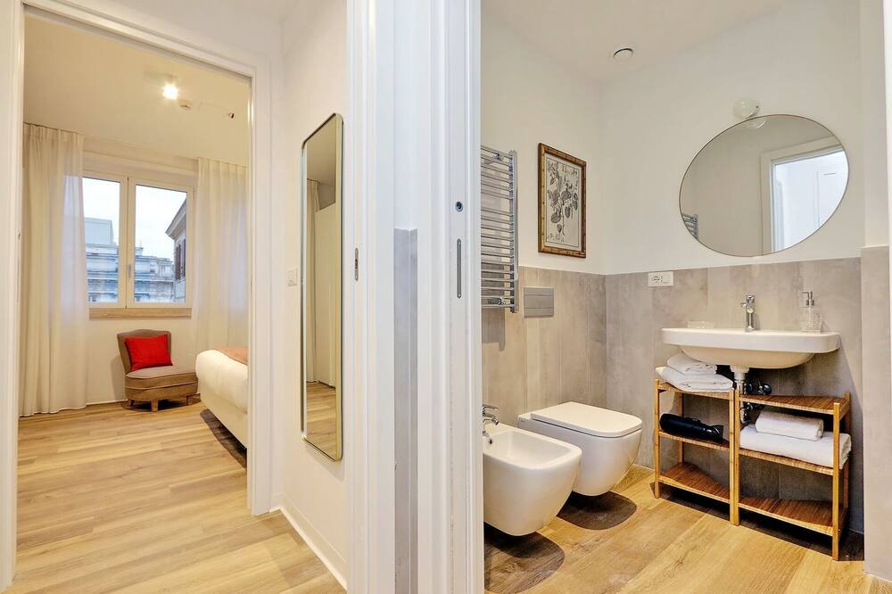 Photo of Bathroom in Rione XVIII Castro Pretorio