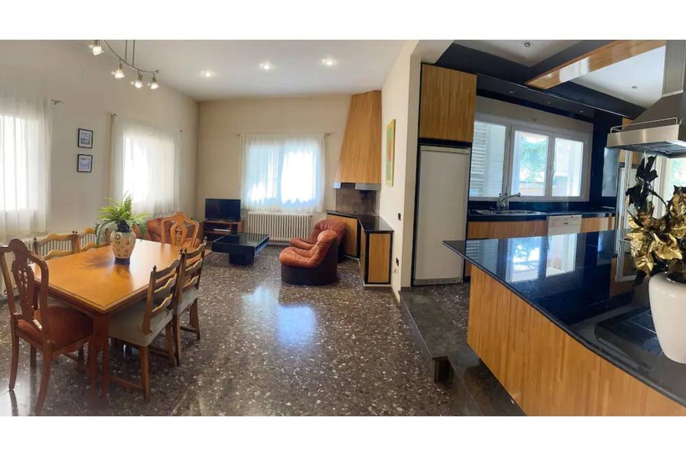 Photo of Livingroom in Tora