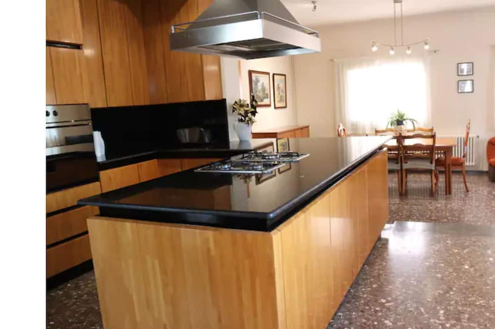 Photo of Kitchen in Tora