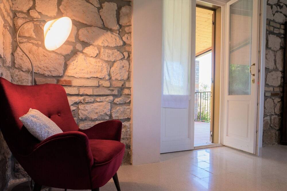 Photo of Bedroom in Serramonacesca