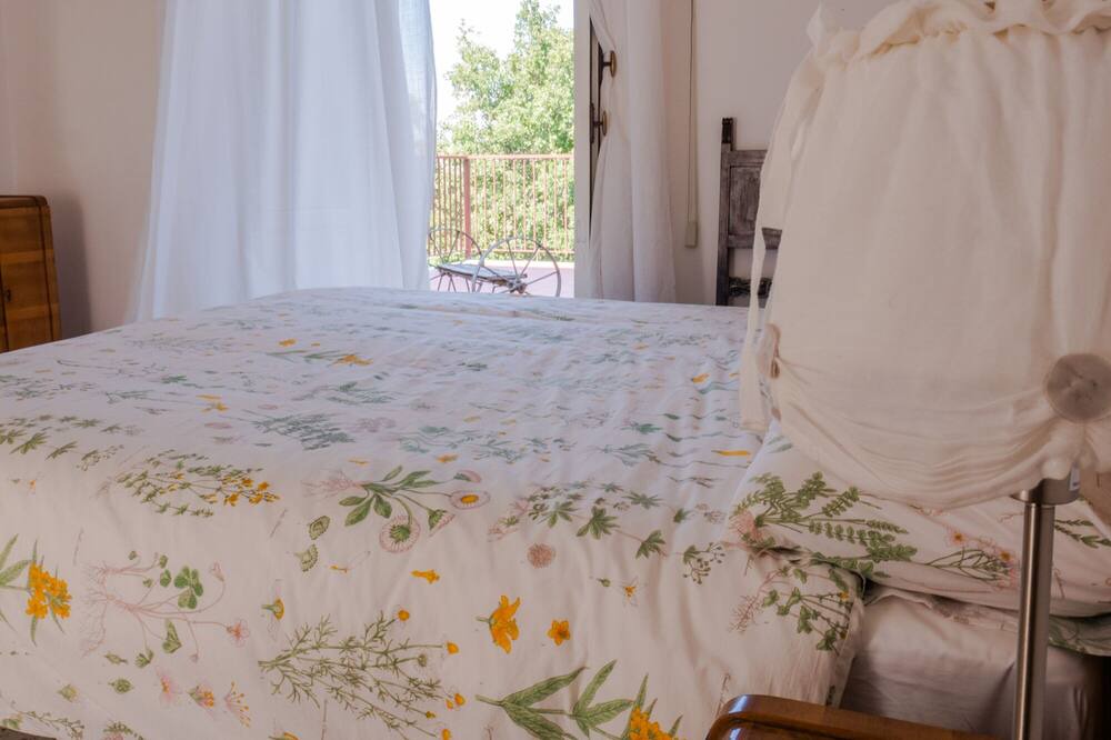Photo of Bedroom in Serramonacesca