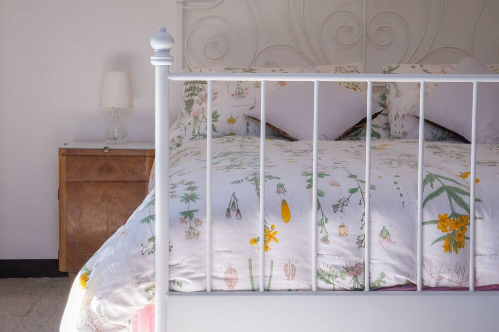 Photo of Bedroom in Serramonacesca