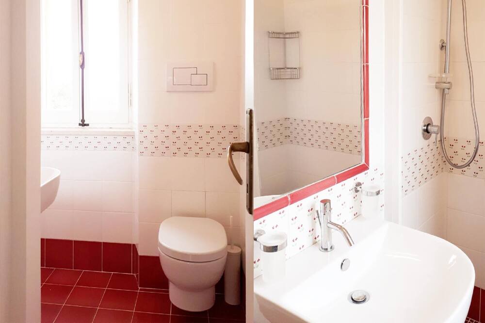 Photo of Bathroom in Serramonacesca