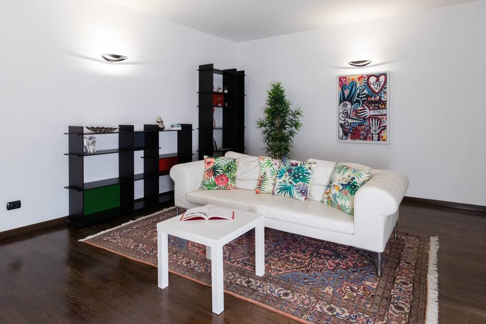 Photo of Livingroom in Cernusco sul Naviglio