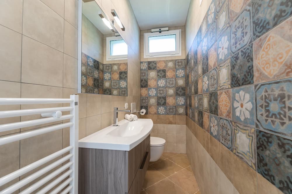 Photo of Bathroom in Borgagne