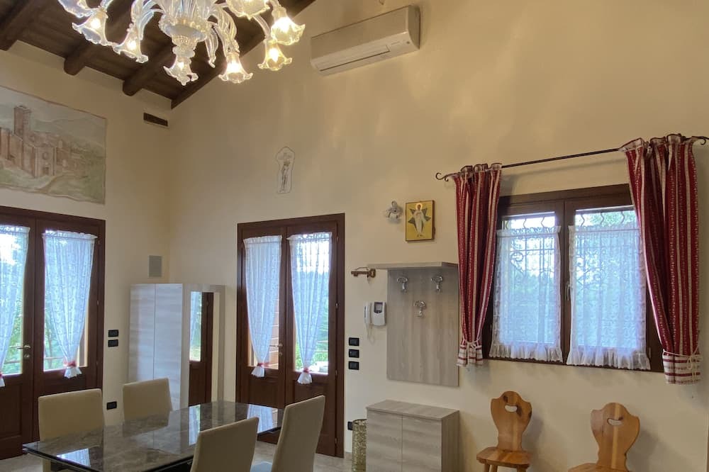 Photo of Livingroom in Teolo