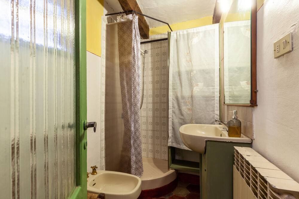 Photo of Bathroom in Maglietola