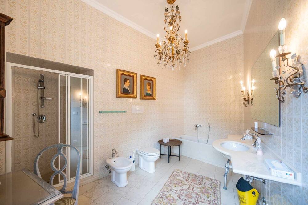 Photo of Bathroom in Caprino Veronese